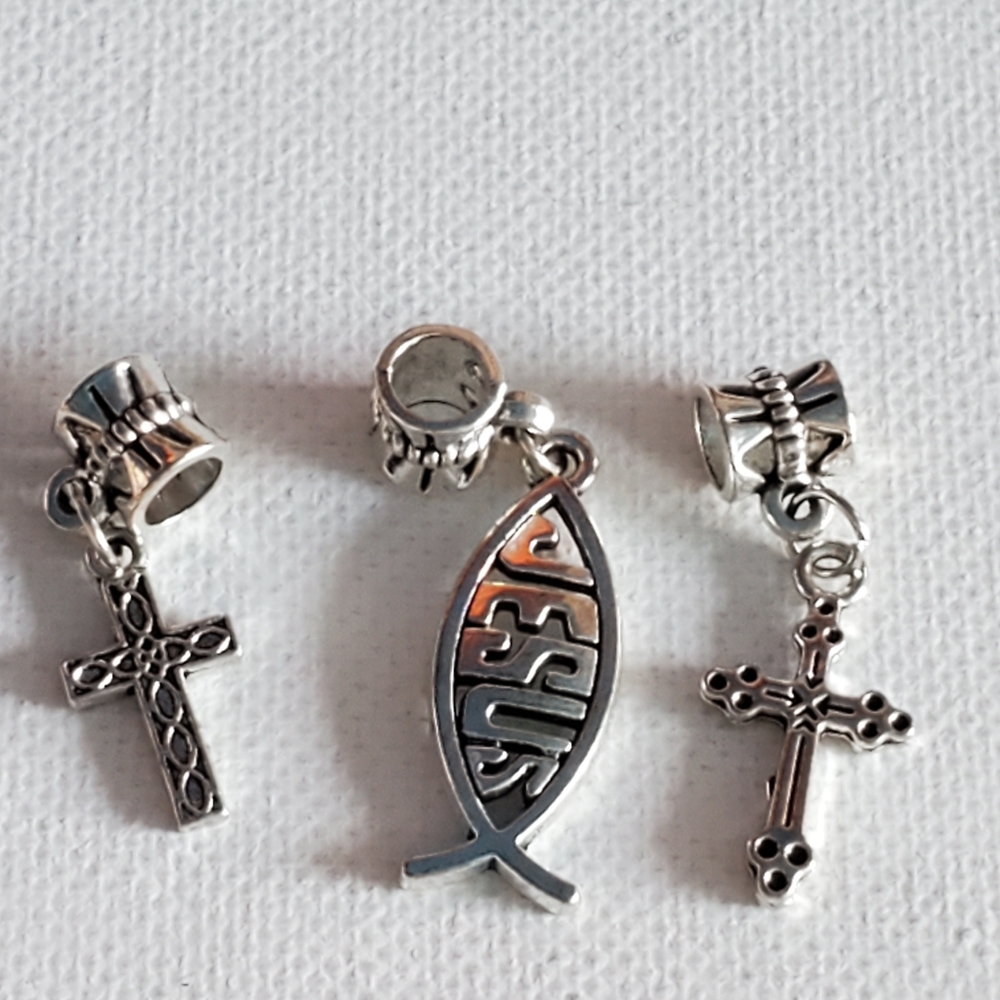 Charms.  NWOT.  Fits in Pandora Bracelet. (A)